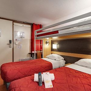 Triple Room 3 Single Beds
